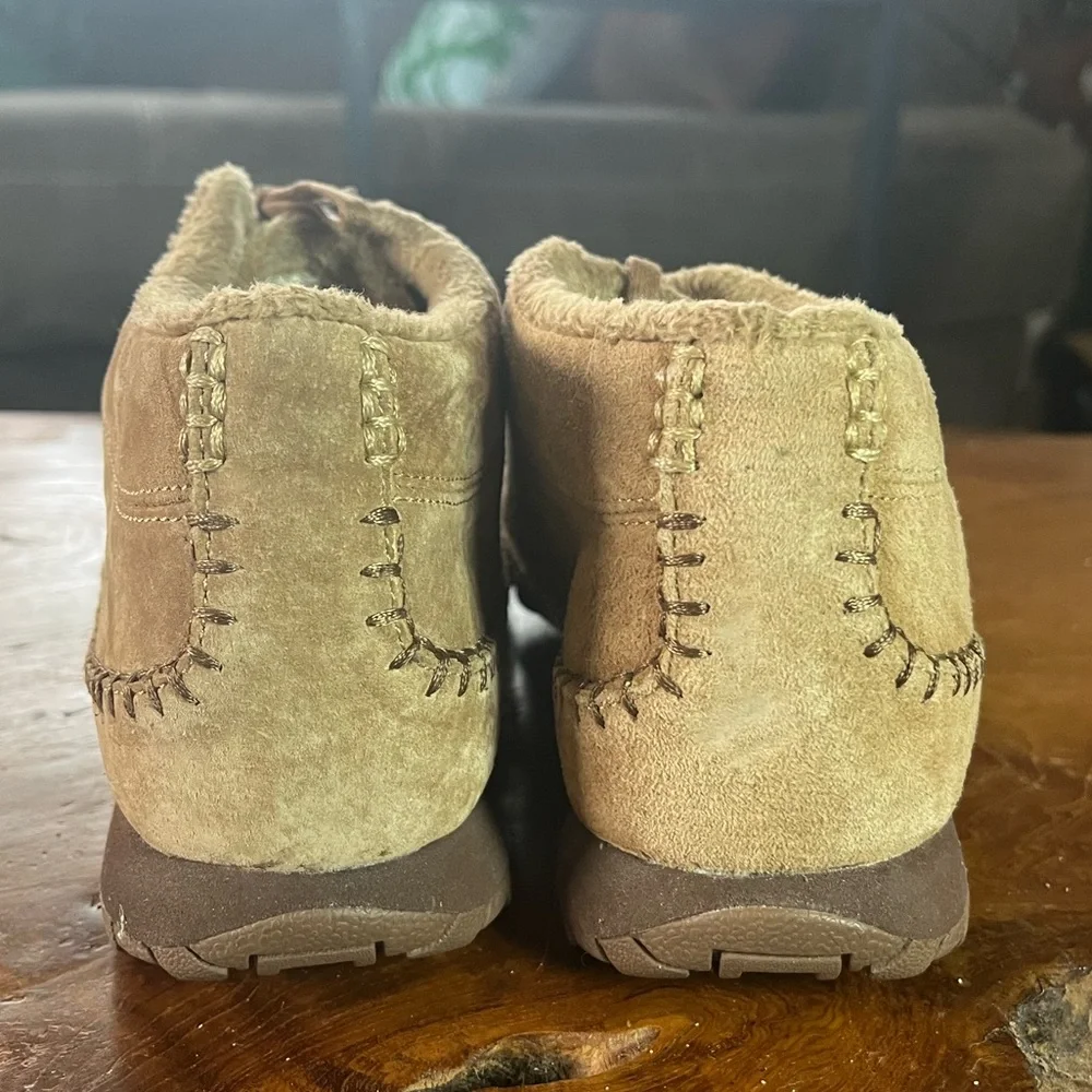 Skechers Relaxed Fit Bikers Totem Pole Boots Size 8 Suede Memory Foam Comfort